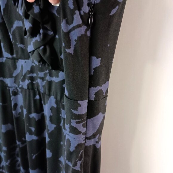 Taylor Floral Print Ruffle Dress Size 6 V-Neck Side Zip Stretchy Blend - Picture 7 of 10